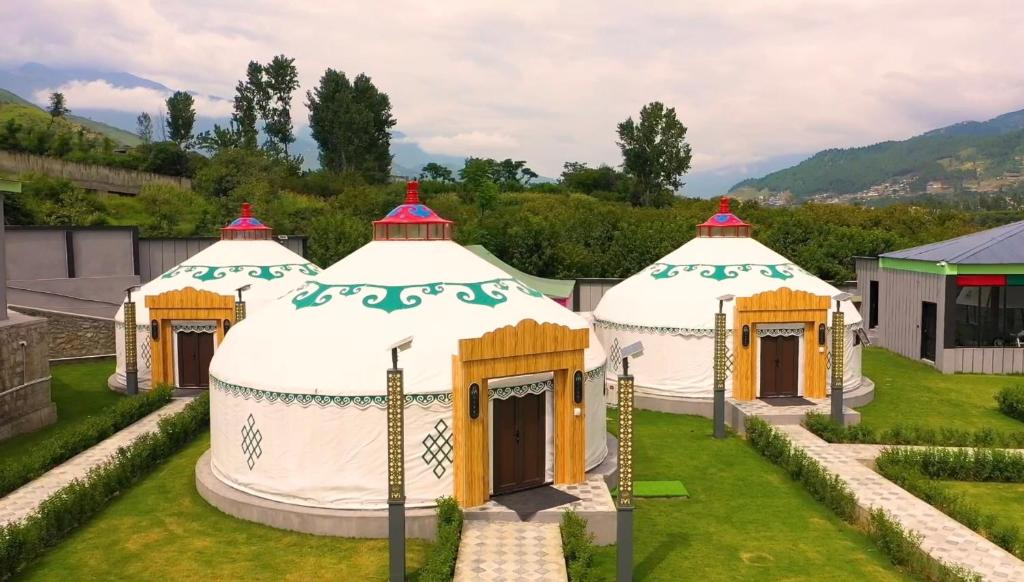 iYi Luxury Inn Resort & Restaurant